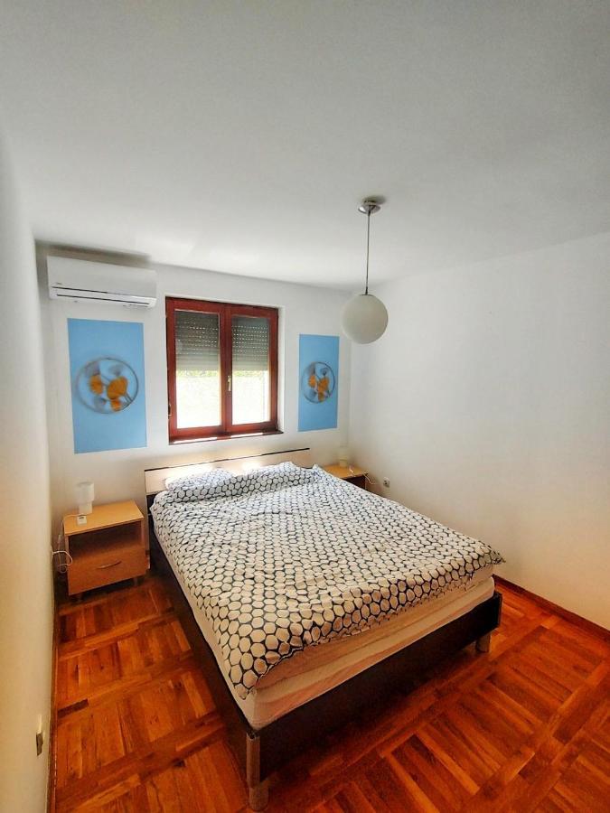 Plavi Apartman Airport Belgrado Esterno foto